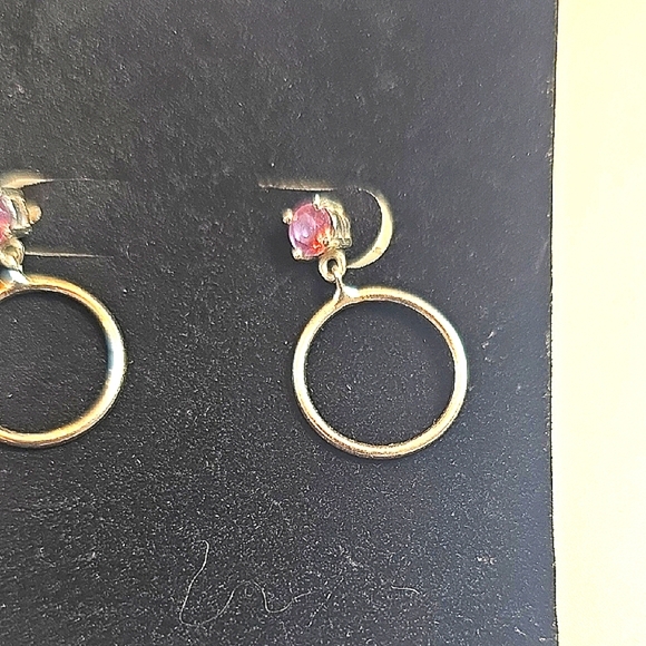 Elegant Silver and Purple Hoop Earrings - Picture 2 of 3